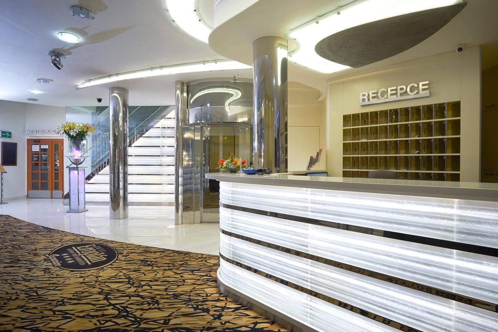 Hotel Eroplan Rožnov pod Radhoštěm Eksteriør billede
