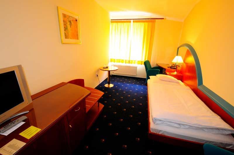Hotel Eroplan Rožnov pod Radhoštěm Eksteriør billede