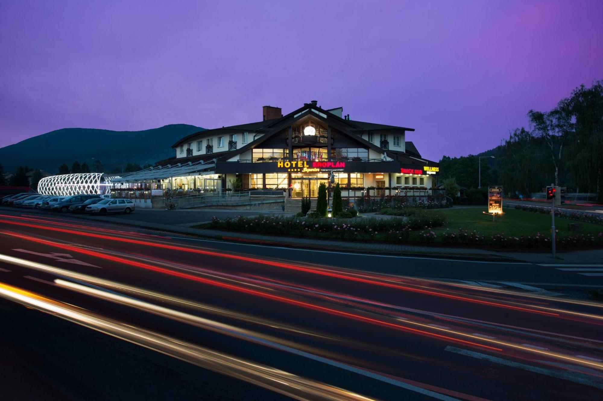 Hotel Eroplan Rožnov pod Radhoštěm Eksteriør billede