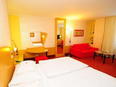 Hotel Eroplan Rožnov pod Radhoštěm Eksteriør billede